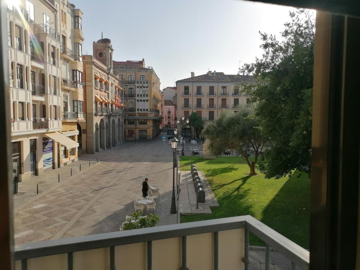 Hostal La Reina Самора Екстер'єр фото